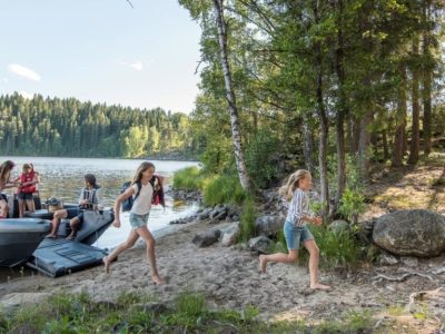Campe med båten i sommer